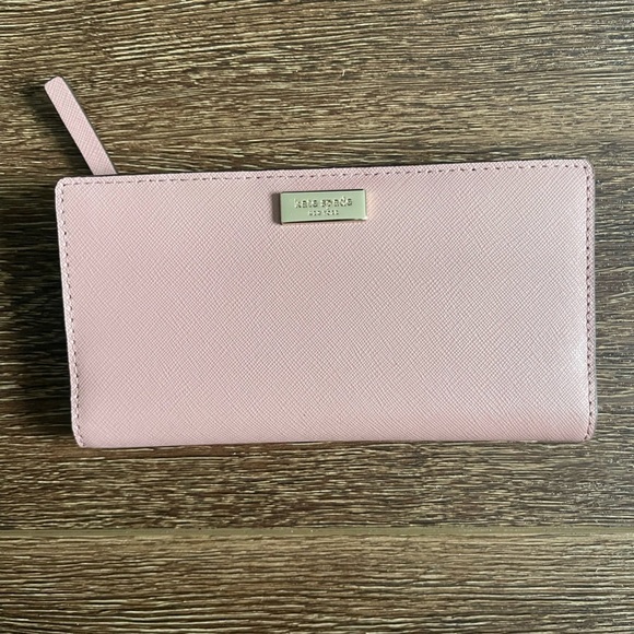 kate spade Handbags - Kate Spade Stacy Laurel Way Au Naturel Medium Wallet